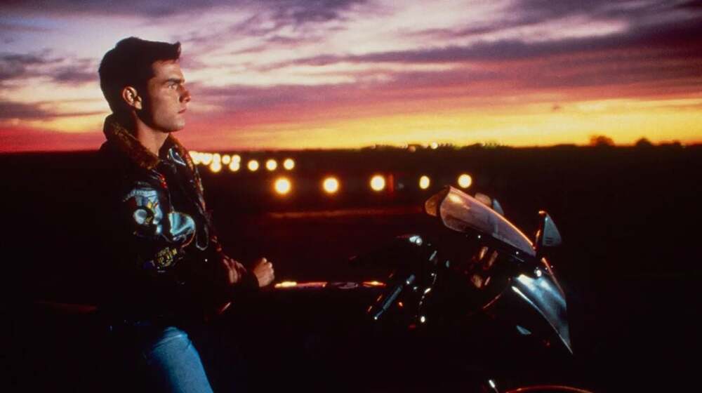 El director de 'Top Gun' no estaba contento con la iluminación, así que pidió girar el portaaviones: le costó 25.000 dólares pero lo pagó ahí mismo
