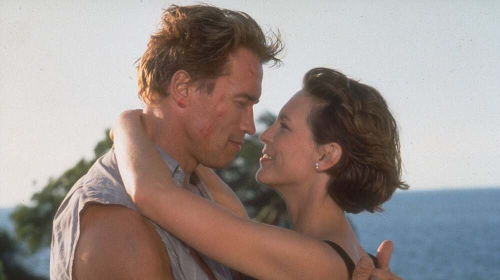 El resbal&oacute;n real que James Cameron se neg&oacute; a borrar en 'Mentiras Arriesgadas' y que provoc&oacute; el enfado de Jamie Lee Curtis