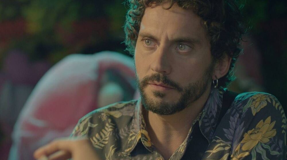 Paco Le&oacute;n se arrepiente de incluir esta trama en 'Kiki': "Esto, despu&eacute;s del caso Pelicot, ni a m&iacute; ni a mucha gente le hace gracia"