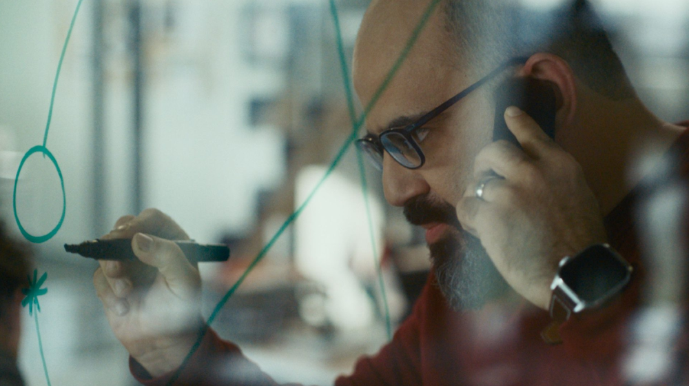 Ya en "streaming" una de las pel&iacute;culas m&aacute;s aclamadas del a&ntilde;o: s&oacute;lo dura hora y media y su historia deja sin palabras