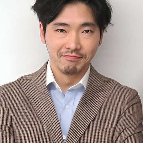 Tasuku Emoto