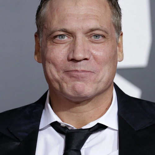 Holt McCallany