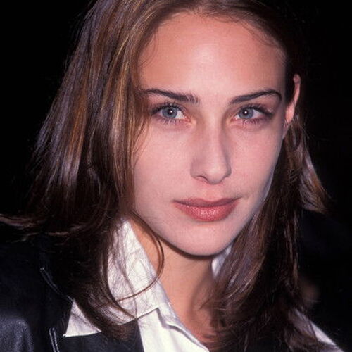 Claire Forlani