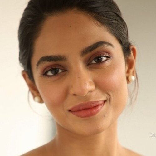 Sobhita Dhulipala